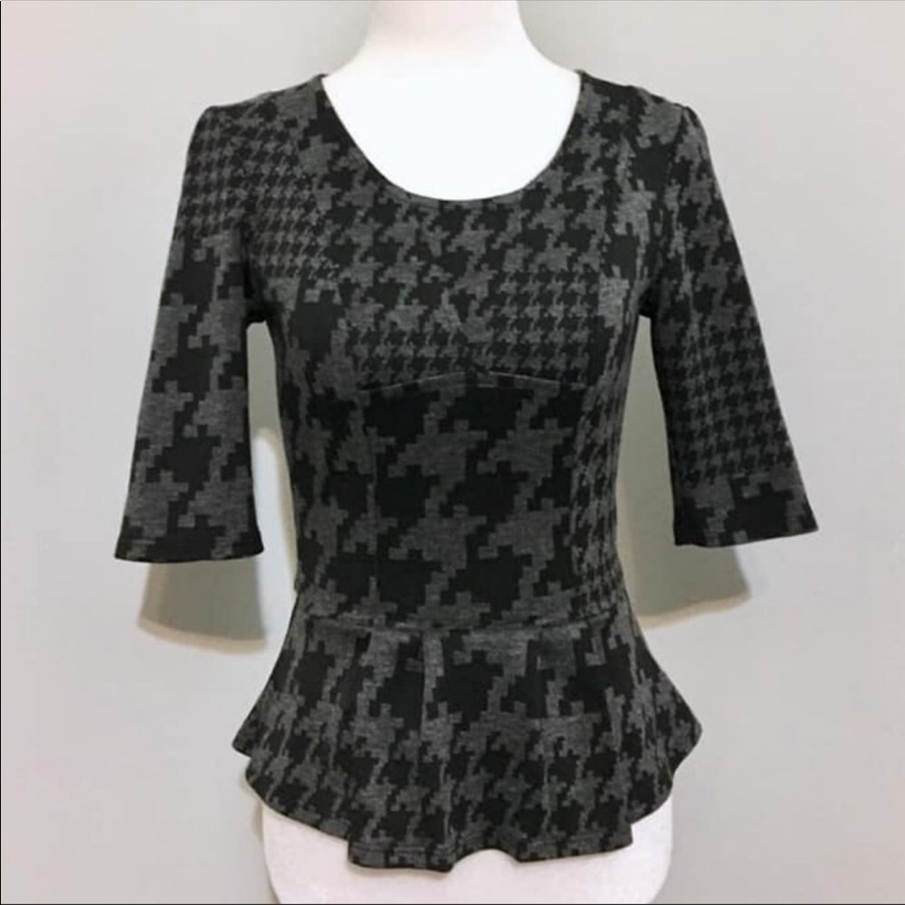 Le Chateau Black Gray Half Sleeve Top Size XXS - Picture 5 of 14